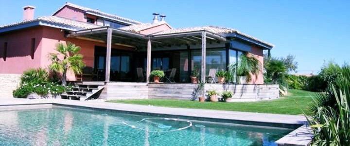 Villa moderne avec piscine à Saint-Maximin dans l&rsquo;Uzège.